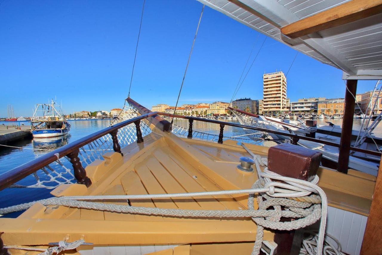 Rhythm Floating Hostel - Zadar Eksteriør billede