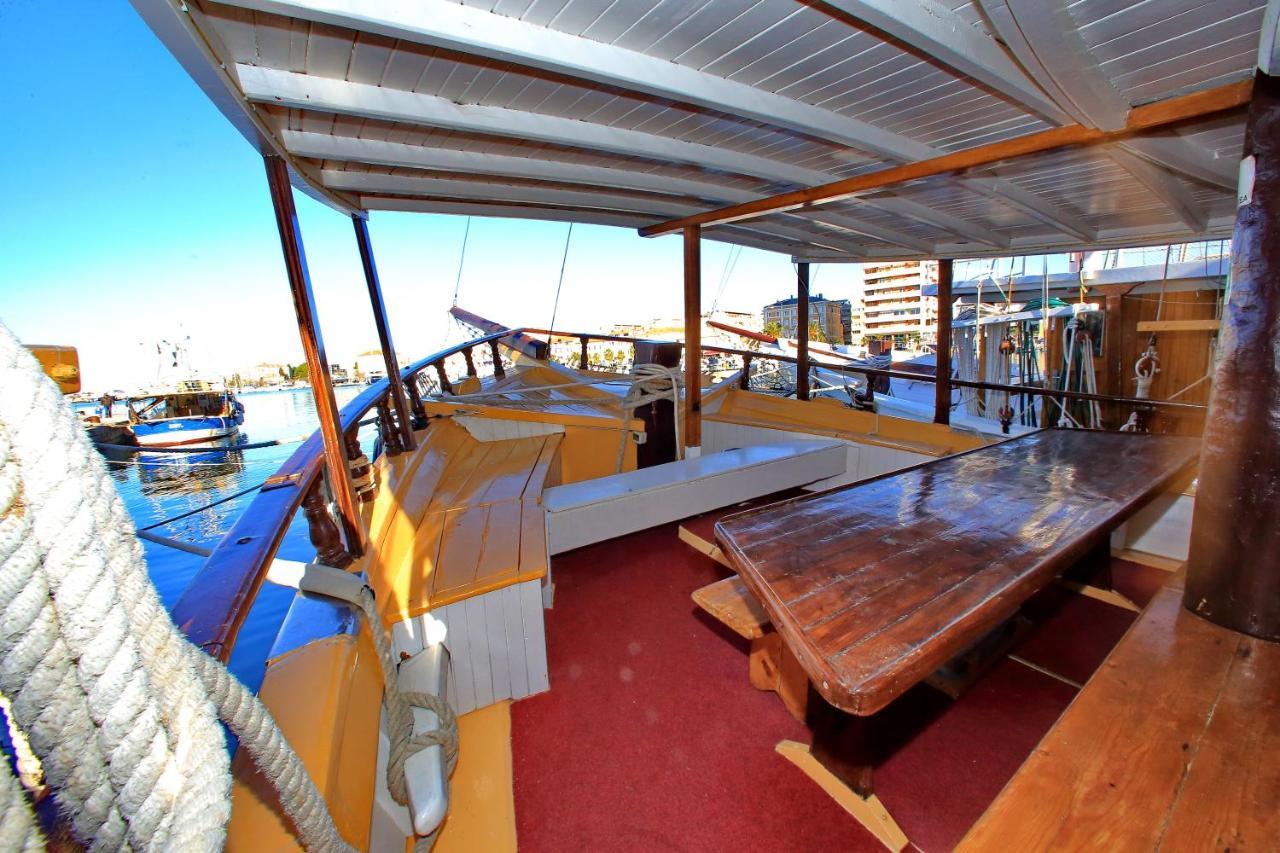 Rhythm Floating Hostel - Zadar Eksteriør billede