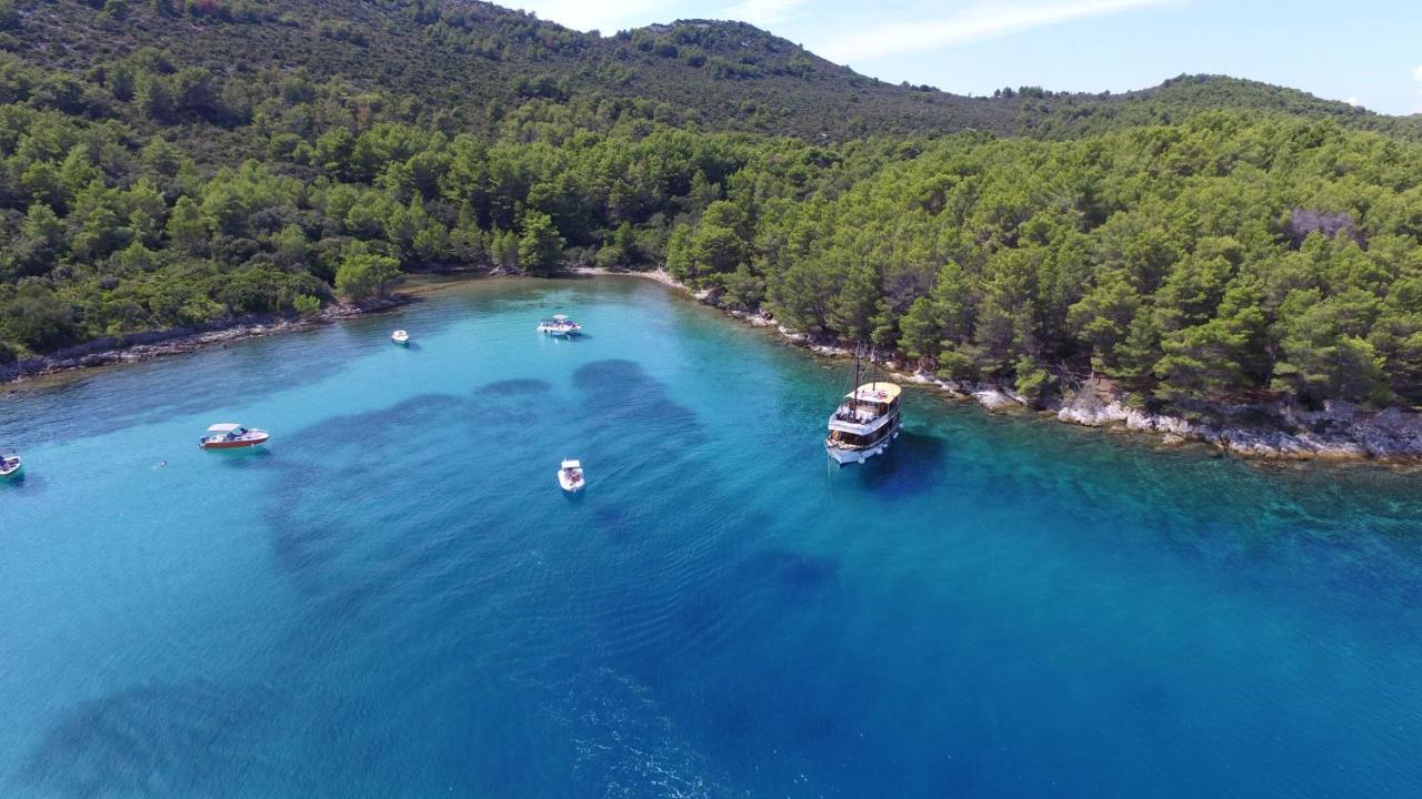 Rhythm Floating Hostel - Zadar Eksteriør billede