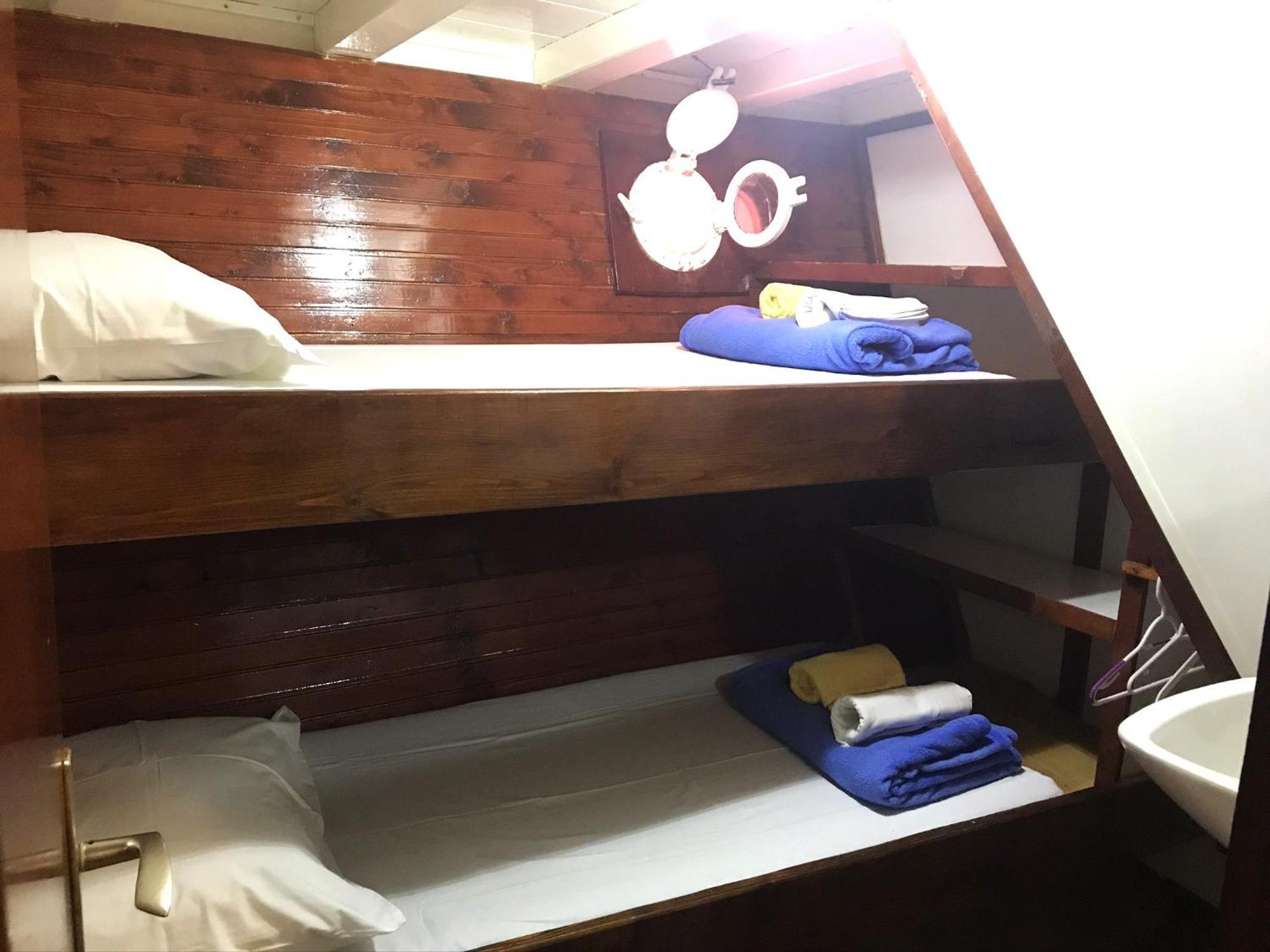 Rhythm Floating Hostel - Zadar Eksteriør billede