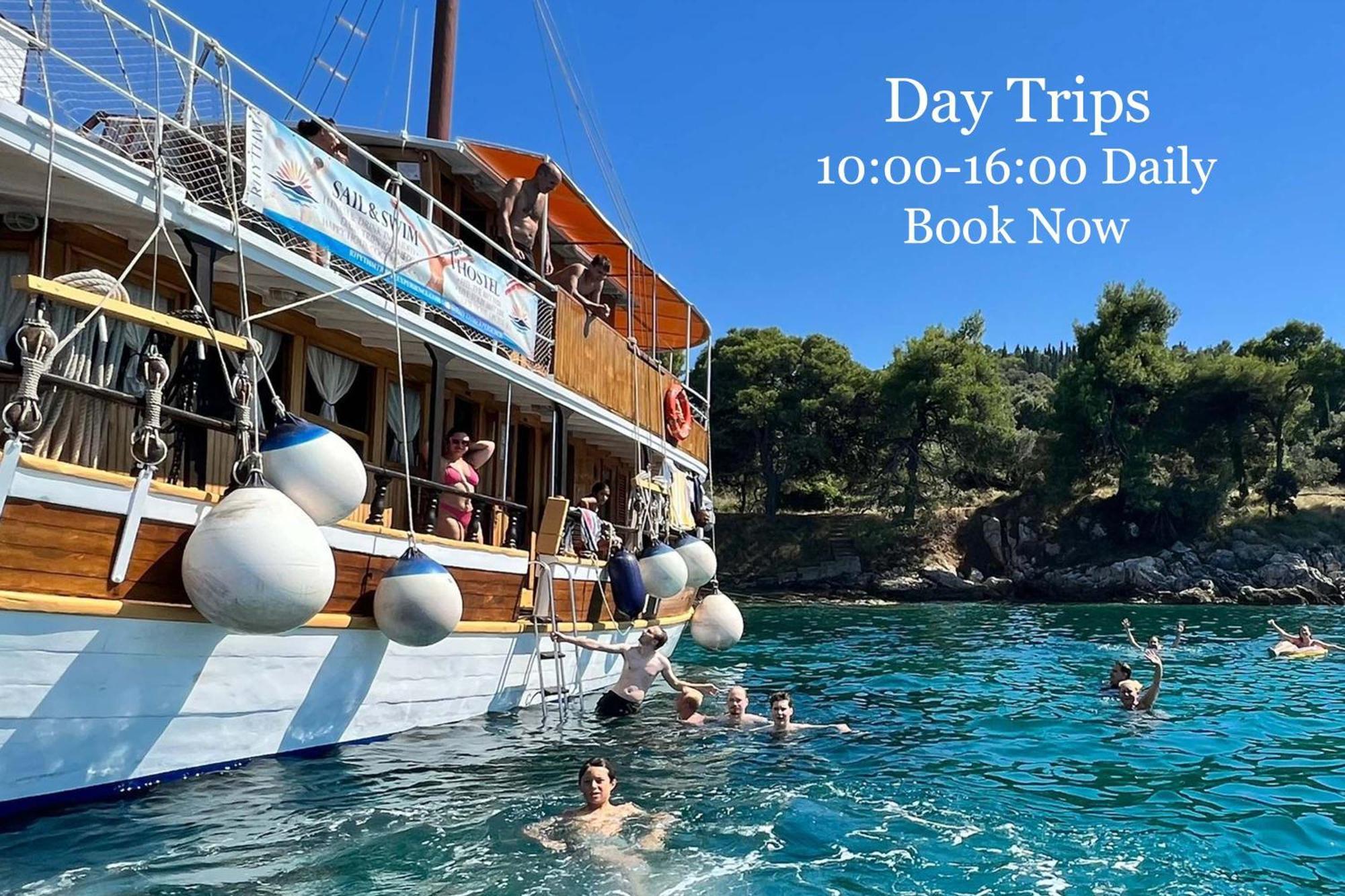 Rhythm Floating Hostel - Zadar Eksteriør billede